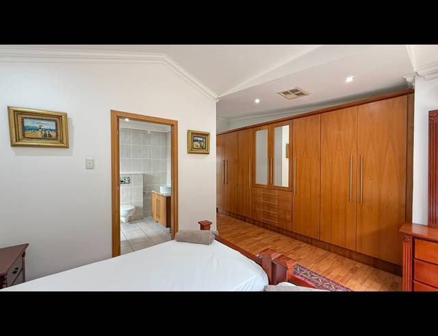 3 BEDROOM TOWNHOUSE TO LET IN ZIMBALI ESTATE